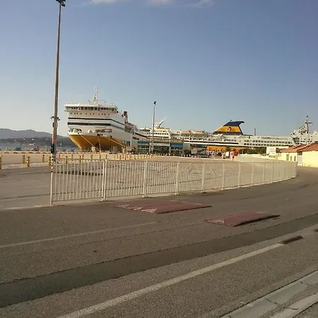 فندق مبيت وإفطار Chambre Privee A 100 M Des Plages تولون